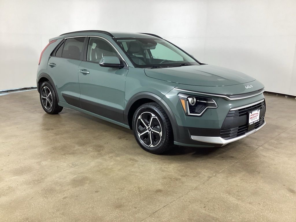 Used 2023 Kia Niro Plug-In Hybrid EX SUV