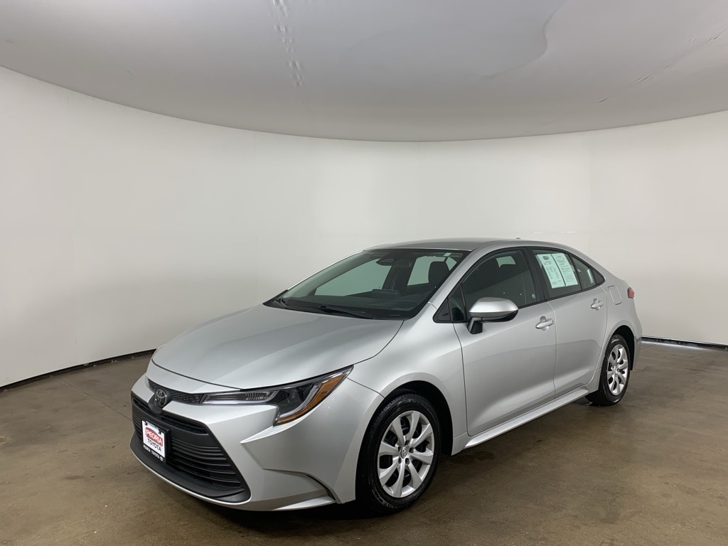 Used 2024 Toyota Corolla LE with VIN 5YFB4MDE5RP165863 for sale in Peoria, IL