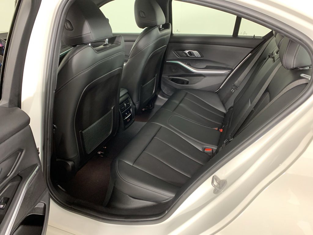 2023 BMW 3 Series 330i - Photo 33