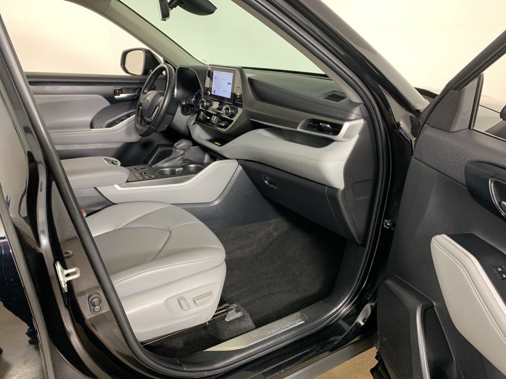 2023 Toyota Highlander XLE - Photo 43