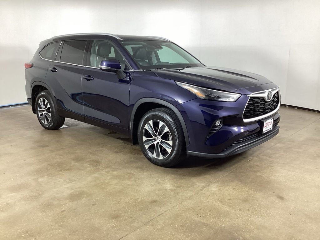 Used 2022 Toyota Highlander XLE SUV
