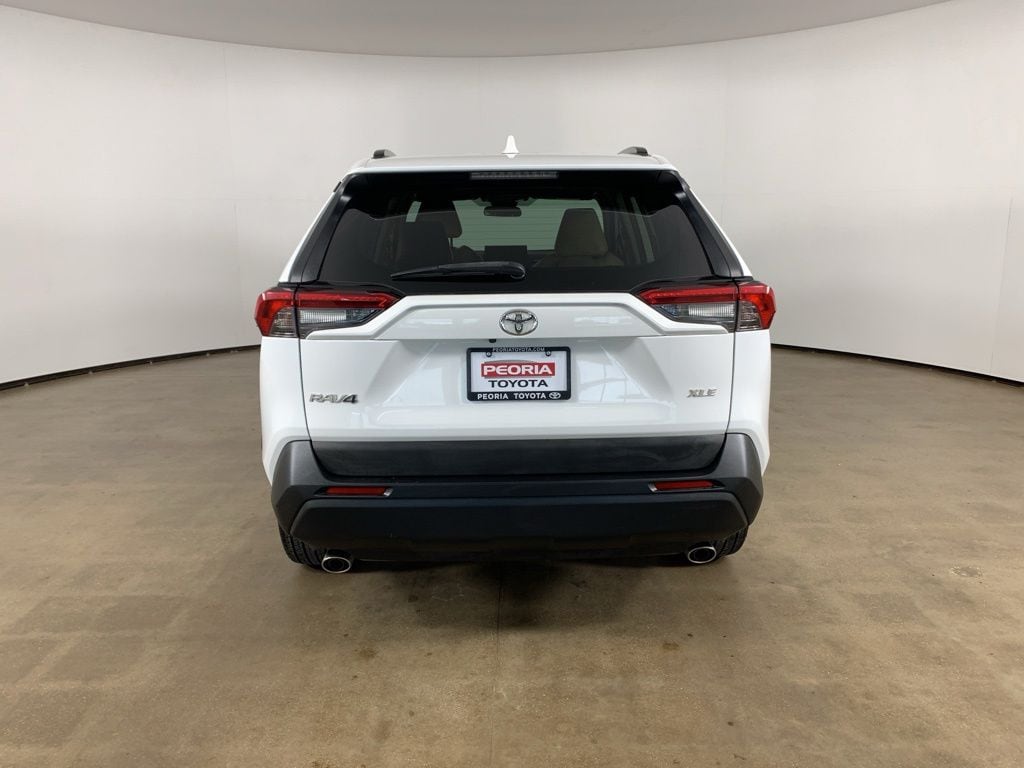 2020 Toyota RAV4 XLE Premium - Photo 10