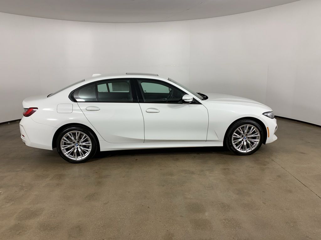 2023 BMW 3 Series 330i - Photo 7