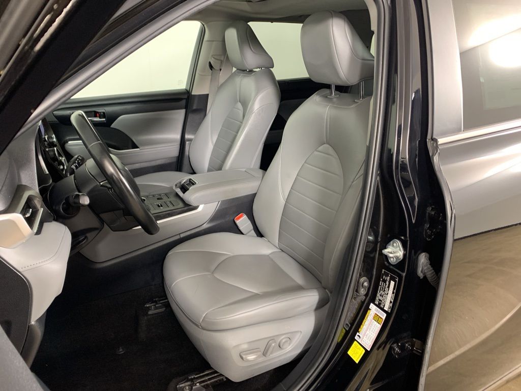 2023 Toyota Highlander XLE - Photo 31
