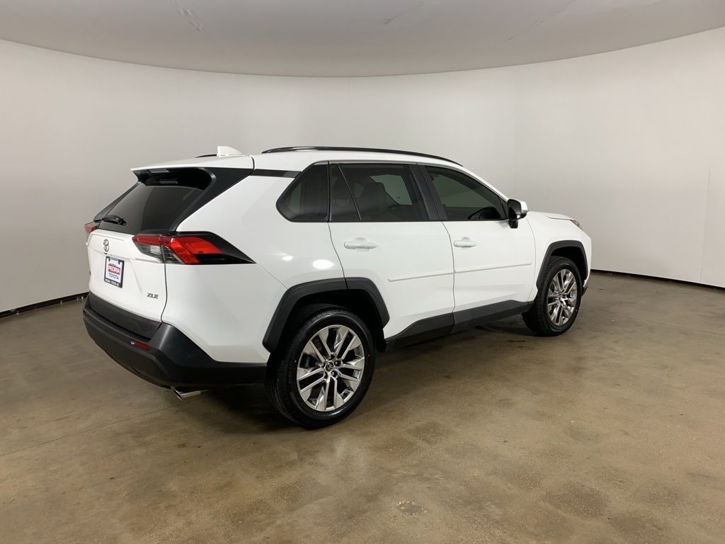 2020 Toyota RAV4 XLE Premium - Photo 8