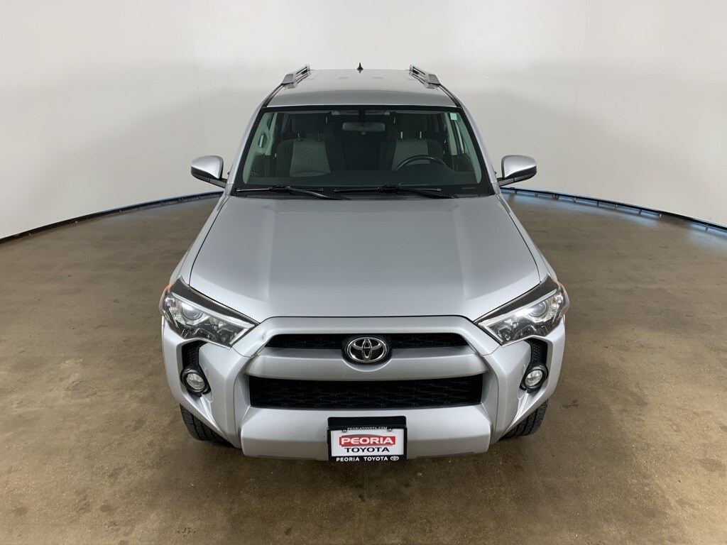 2017 Toyota 4Runner SR5 photo 4