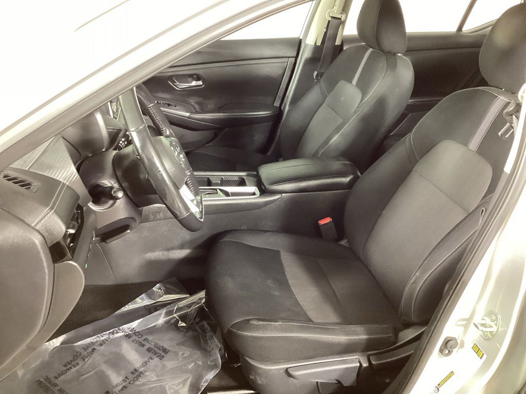 2023 Nissan Sentra SV - Photo 12