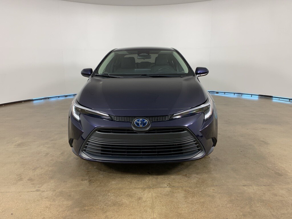 2023 Toyota Corolla Hybrid LE photo 2