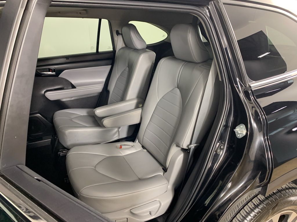 2023 Toyota Highlander XLE - Photo 34