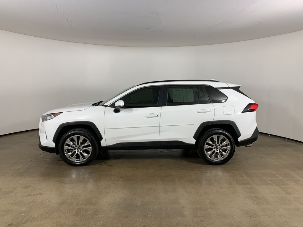 2020 Toyota RAV4 XLE Premium - Photo 16