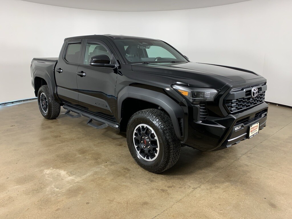 2024 Toyota Tacoma TRD Off-Road photo 4