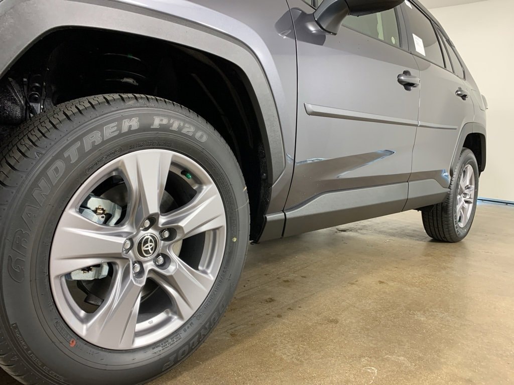 New 2025 Toyota RAV4 Hybrid XLE XLE AWD SUV