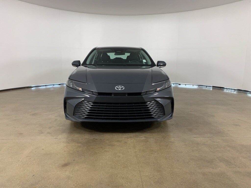 2025 Toyota Camry LE photo 2