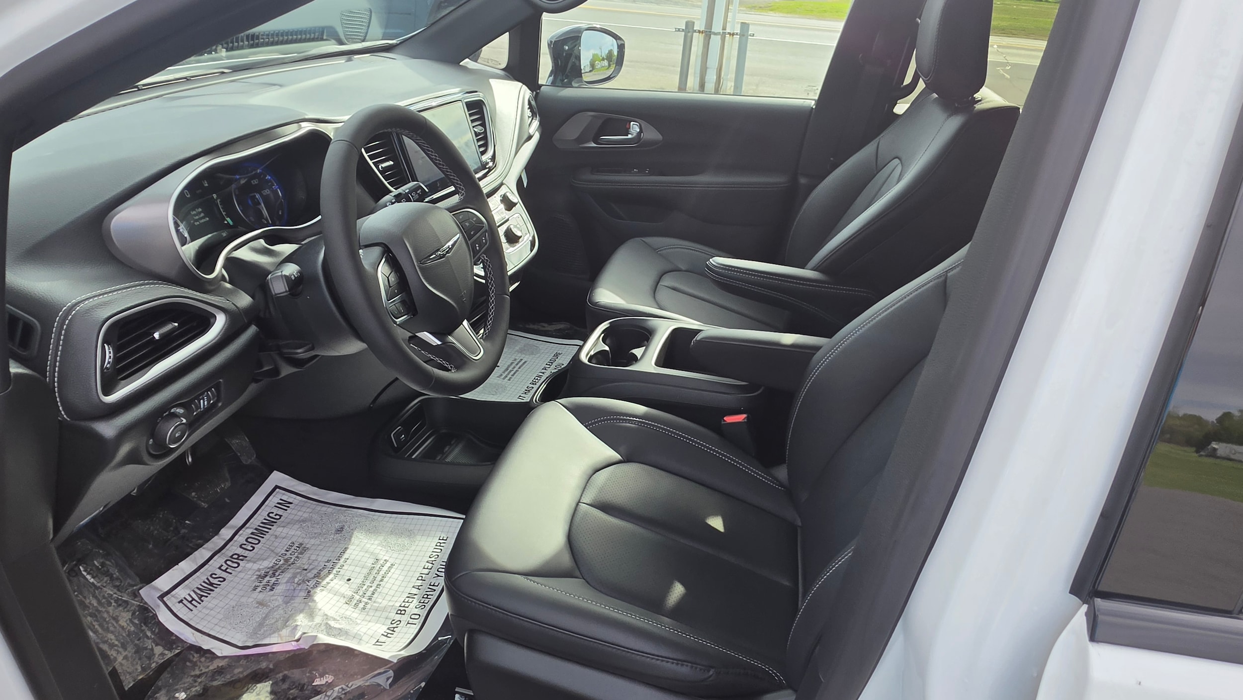 2026 Chrysler Pacifica Select - Photo 11