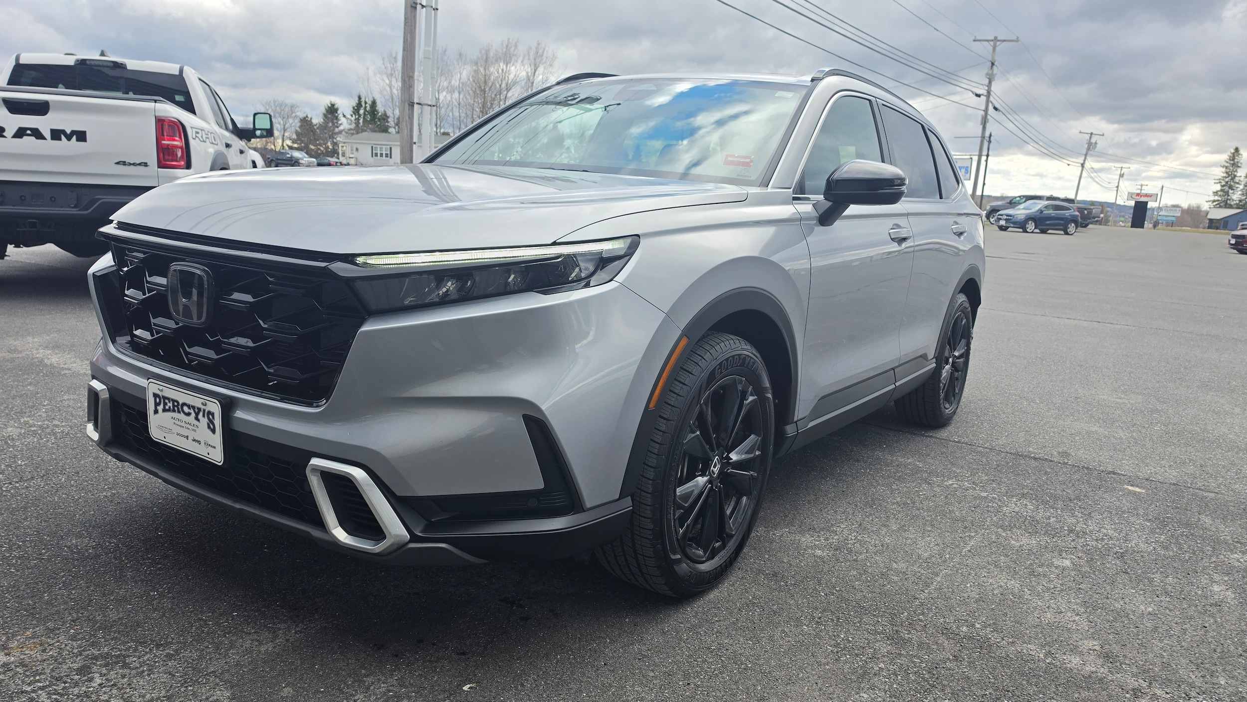 2023 Honda CR-V Hybrid Sport Touring AWD's photo