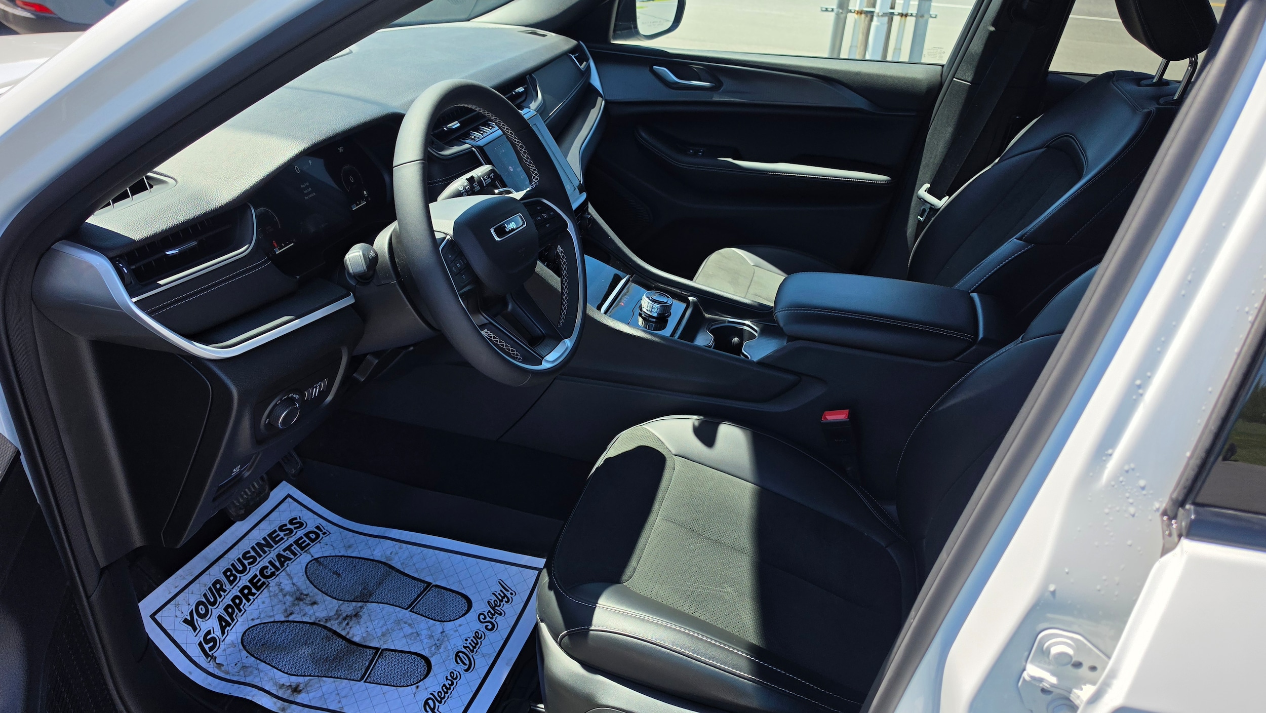 2025 Jeep Grand Cherokee L Altitude - Photo 12