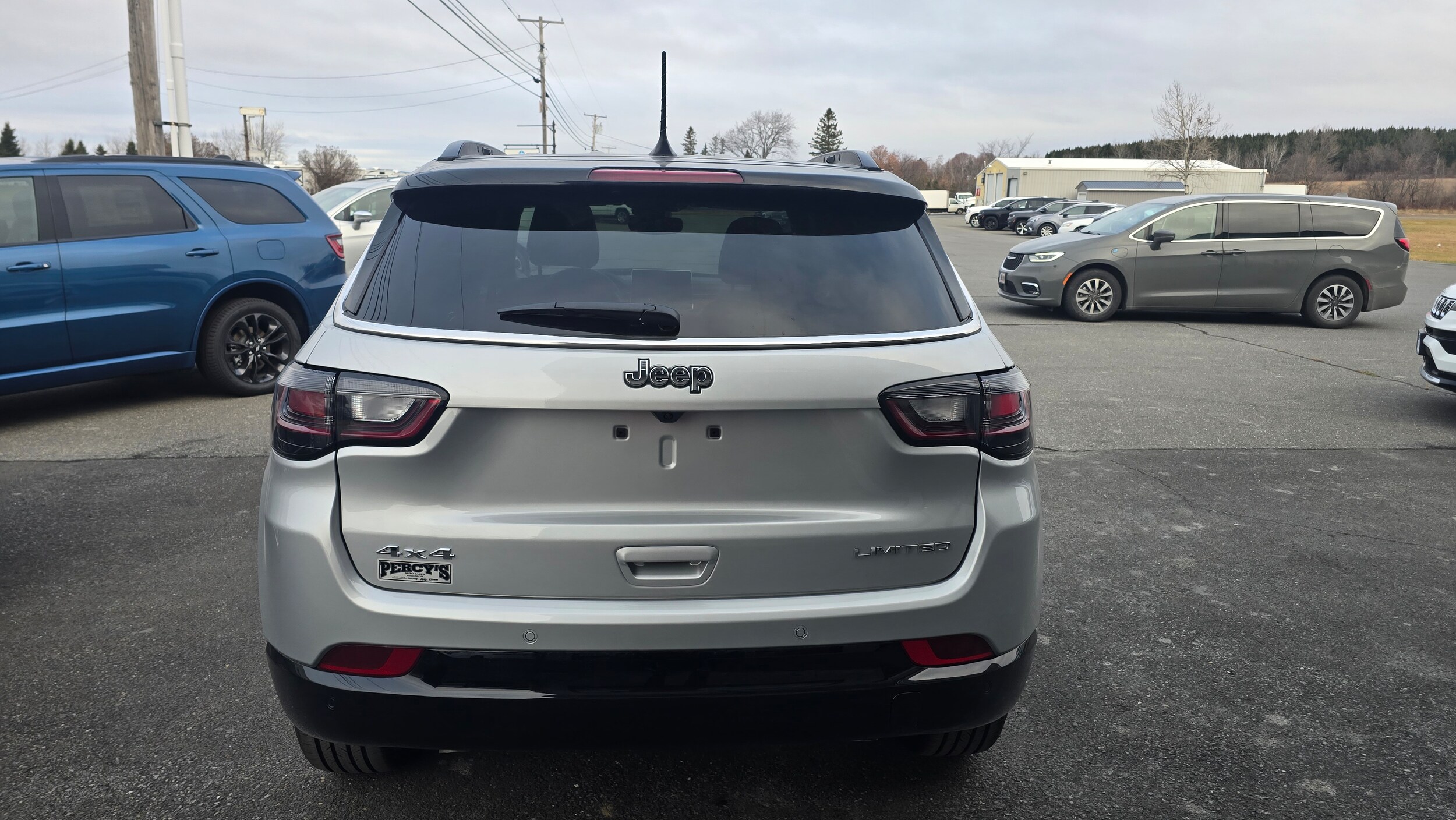 2025 Jeep Compass Limited photo 2