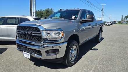 2024 Ram 2500 TRADESMAN CREW CAB 4X4 6'4 BOX Pickup