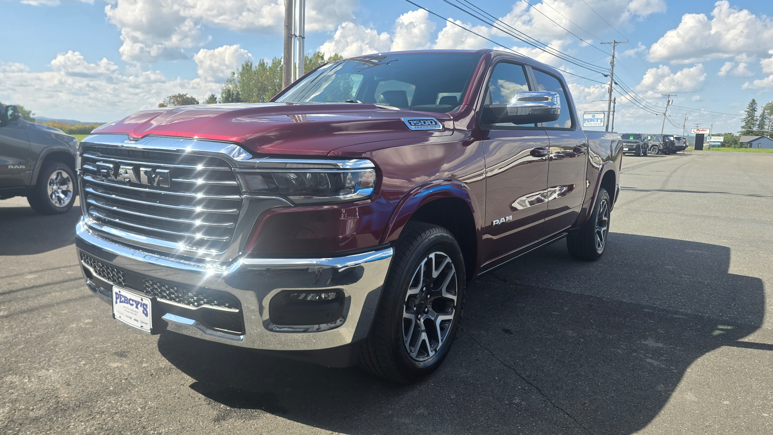 2026 Ram 1500 LARAMIE CREW CAB 4X4 5'7 BOX