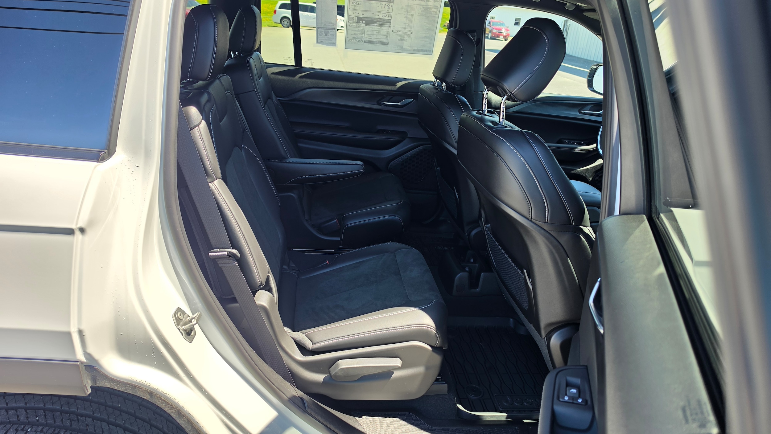 2025 Jeep Grand Cherokee L Altitude - Photo 8