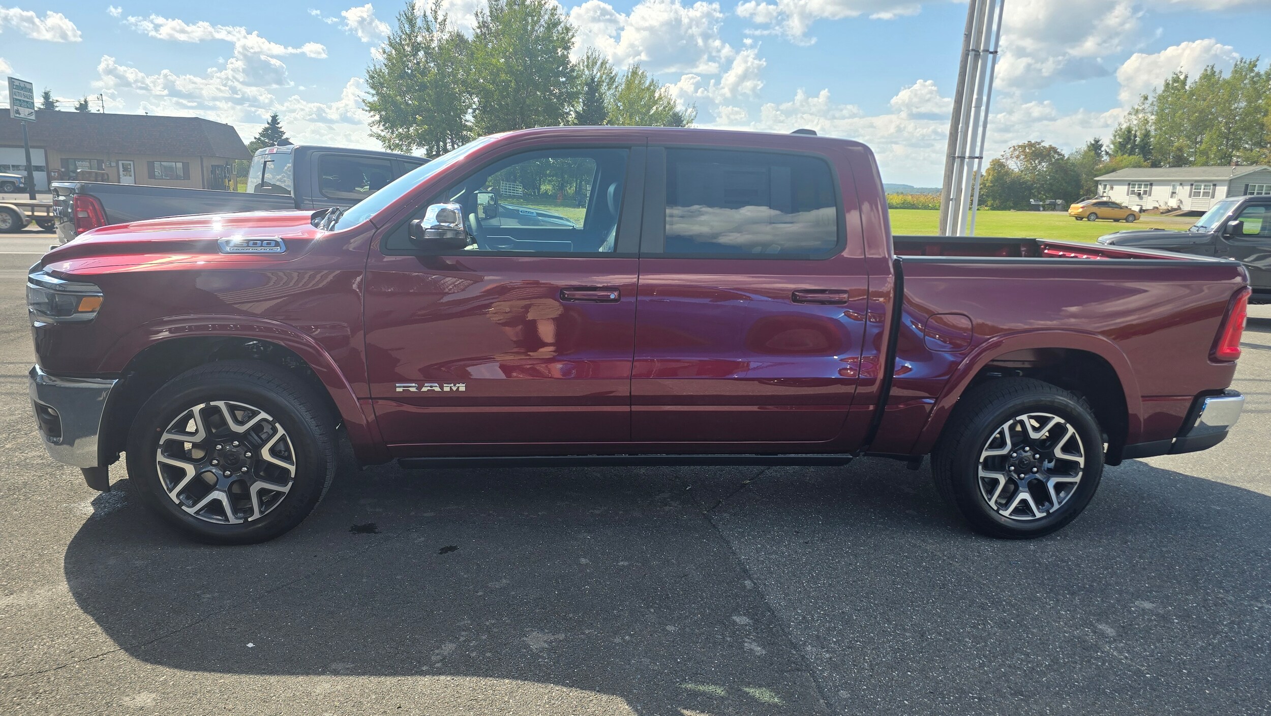 2026 Ram 1500 Laramie photo 2