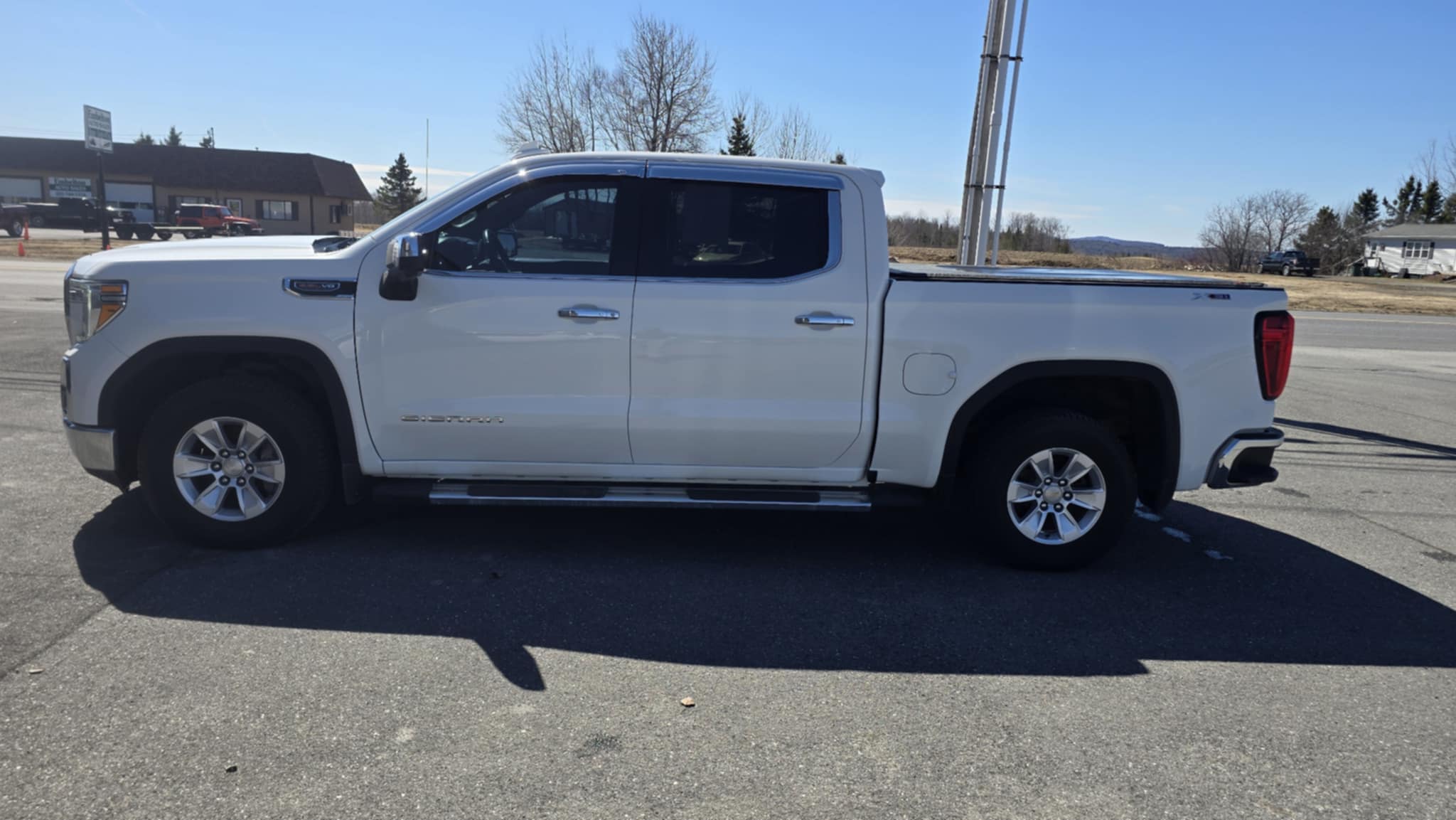 Used 2022 GMC Sierra 1500 Limited SLT with VIN 3GTU9DEL2NG219336 for sale in Presque Isle, ME