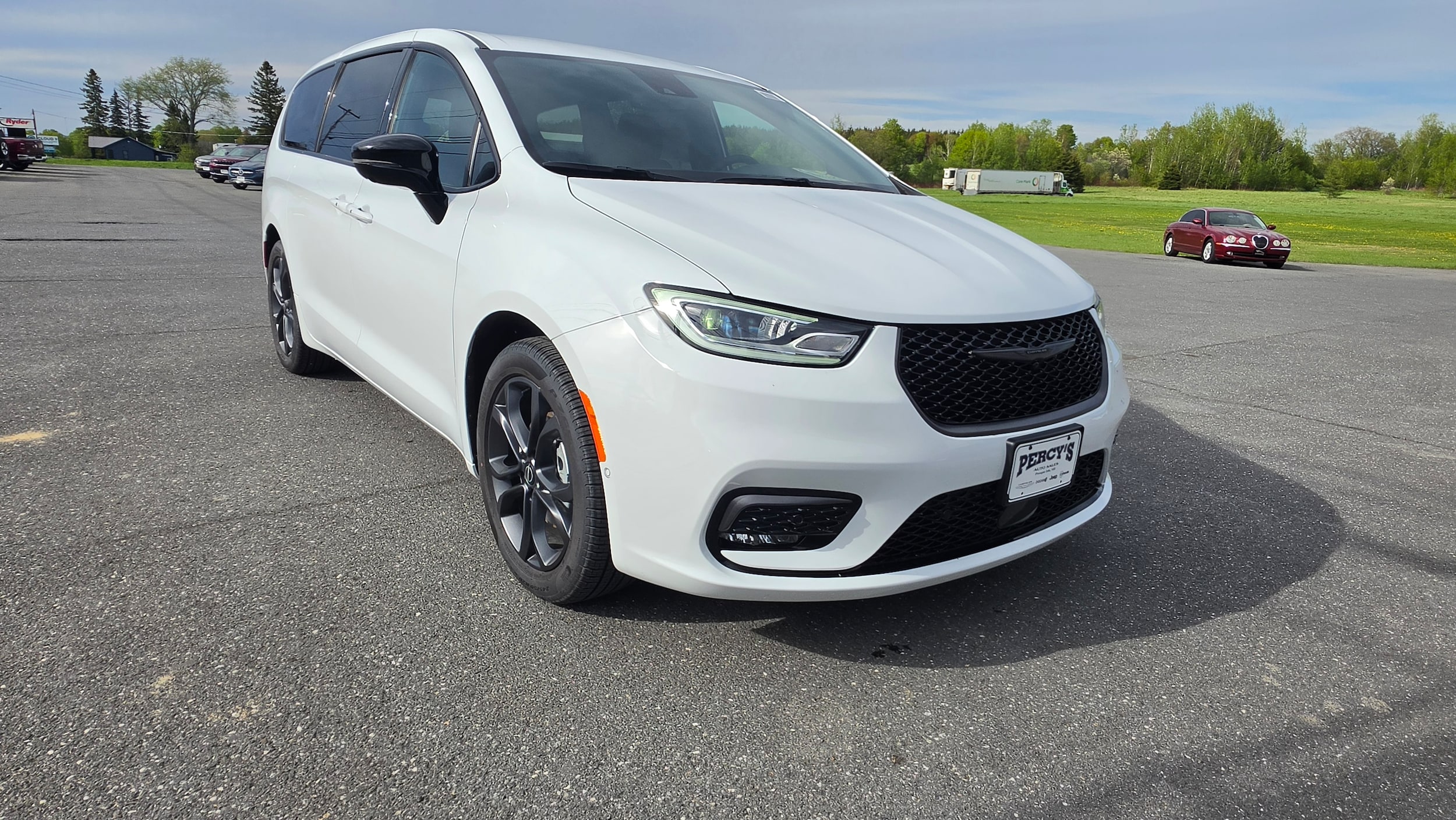 2026 Chrysler Pacifica Select - Photo 7