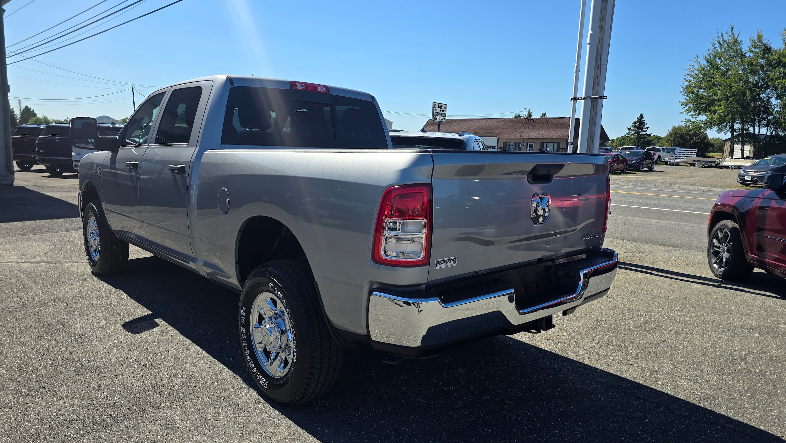 2024 Ram 2500 Tradesman photo 3