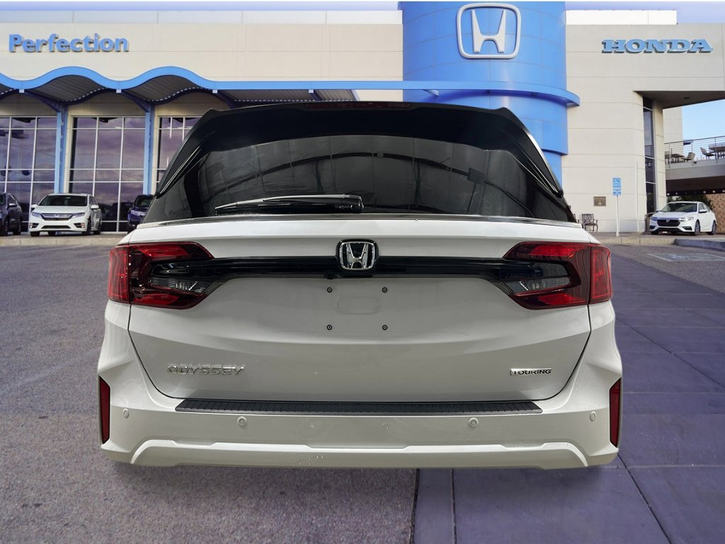 2026 Honda Odyssey Touring photo 3