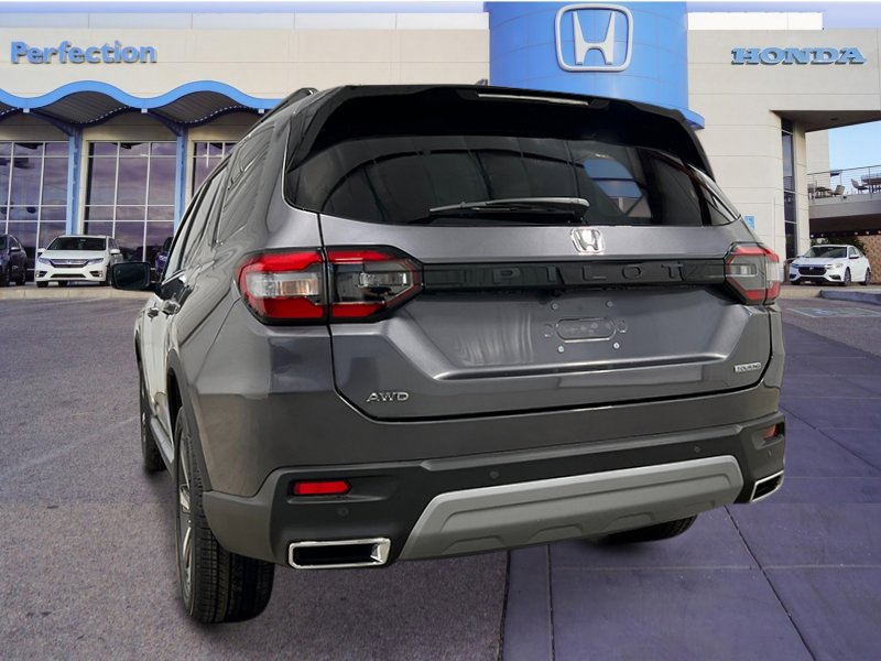 2025 Honda Pilot Touring photo 4
