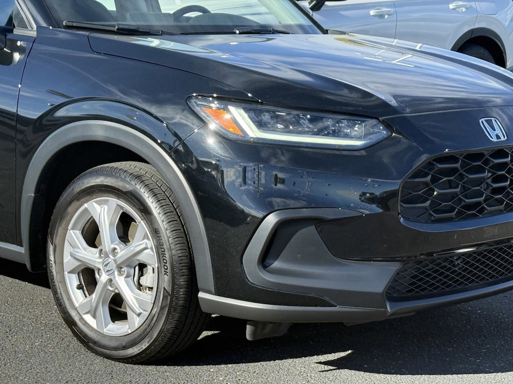 2025 Honda HR-V LX photo 2