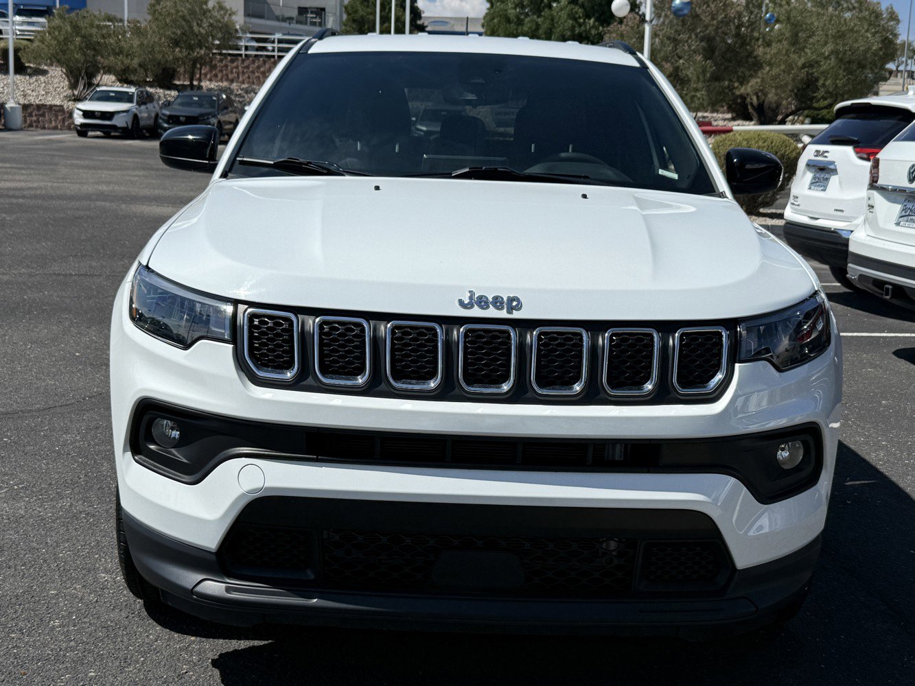 2024 Jeep Compass Latitude photo 3
