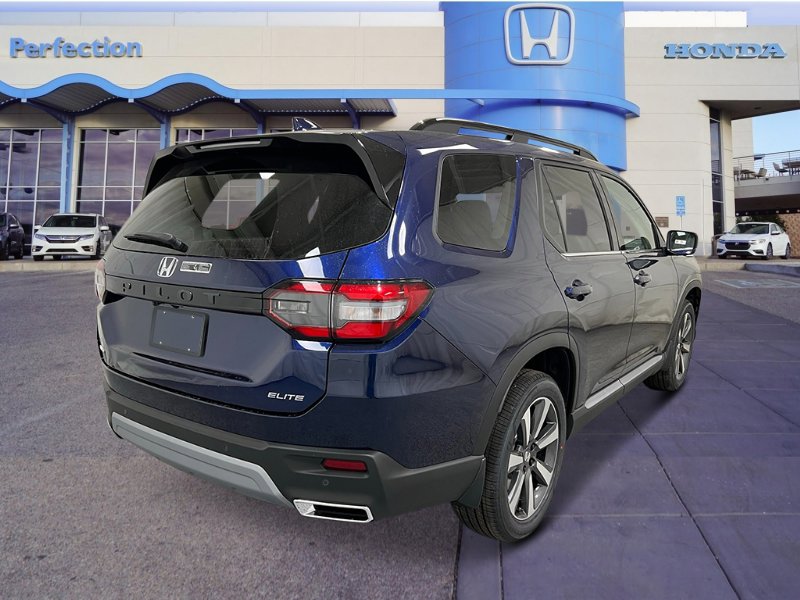 2025 Honda Pilot Touring photo 3