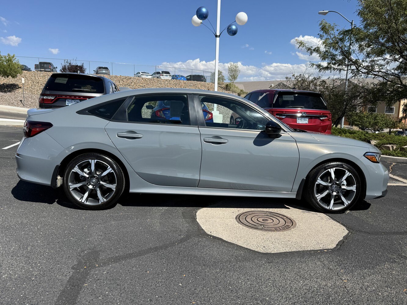 2025 Honda Civic Hybrid Sport Touring photo 3