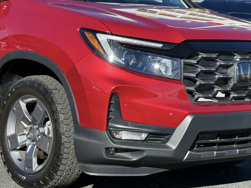 2025 Honda Ridgeline TrailSport photo 2
