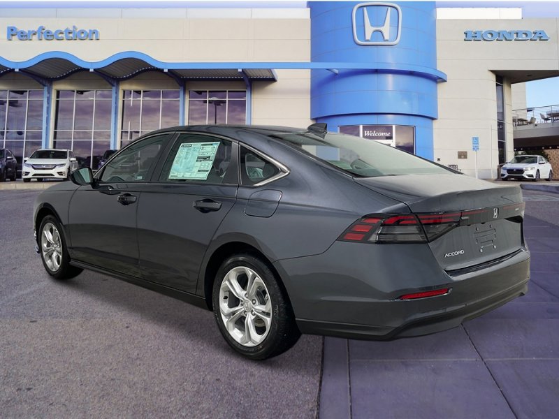 2025 Honda Accord LX photo 3