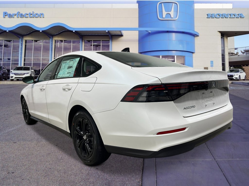 2025 Honda Accord SE photo 2