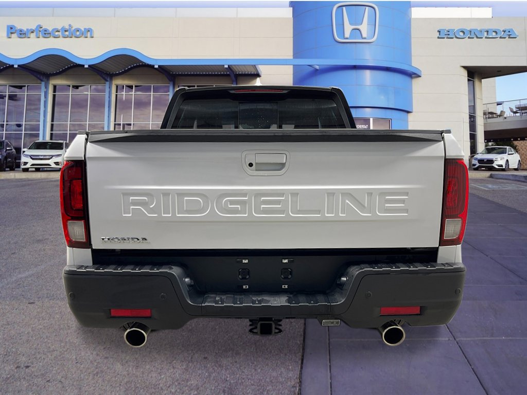2026 Honda Ridgeline Black Edition photo 4