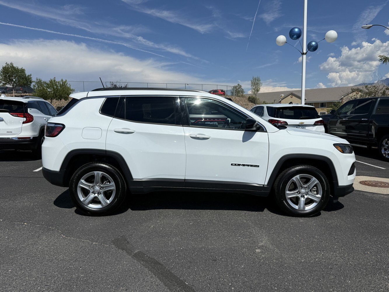 2024 Jeep Compass Latitude photo 4