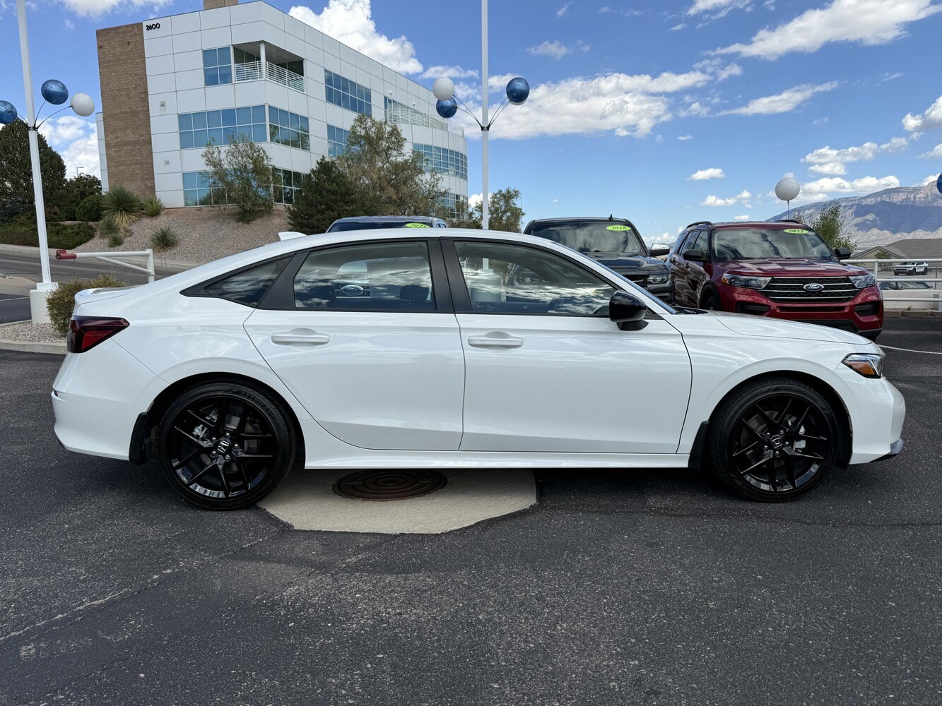 2025 Honda Civic Hybrid Sport photo 2
