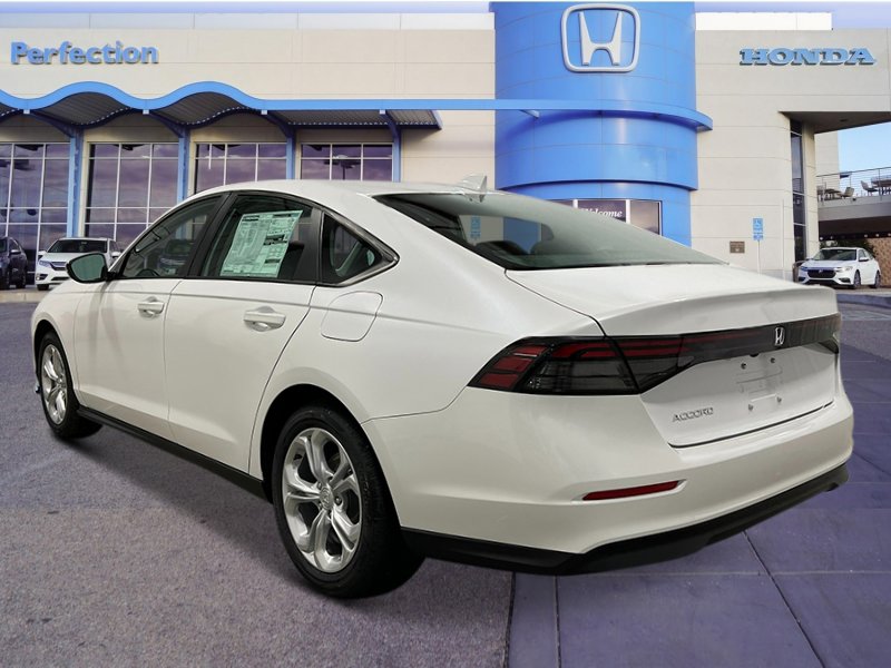 2025 Honda Accord LX photo 2