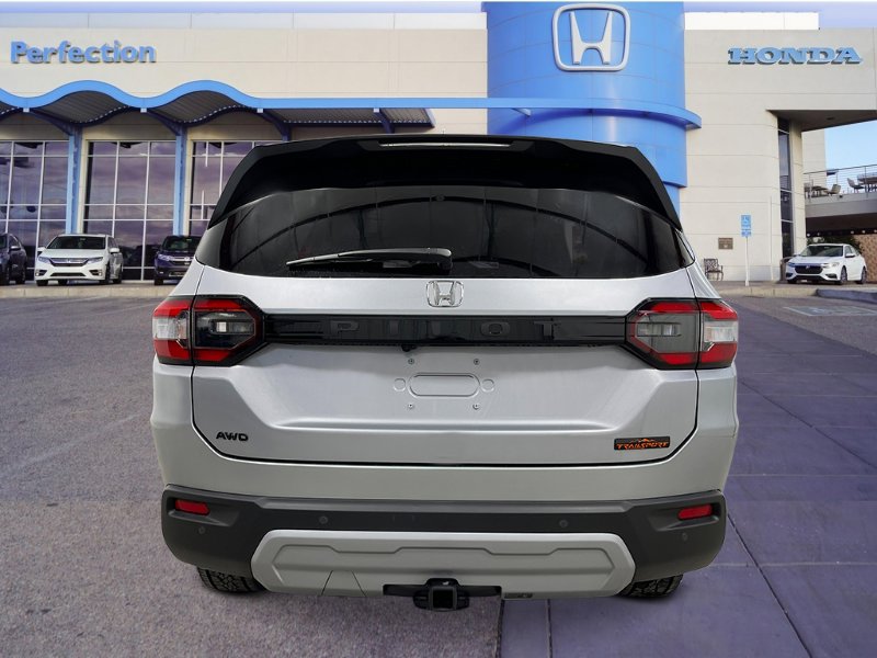2025 Honda Pilot TrailSport photo 3