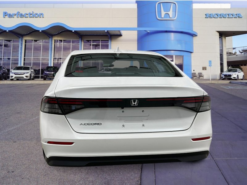 2025 Honda Accord LX photo 3