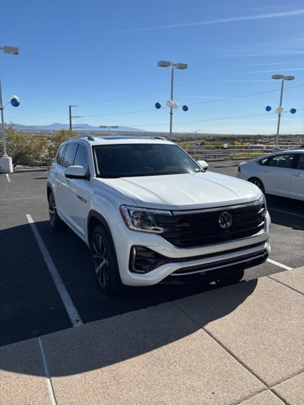 Used 2024 Volkswagen Atlas 2.0T SEL Premium R-Line SUV
