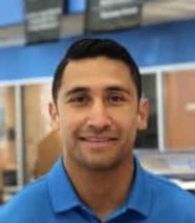 Staff member Juan Garcia from ID_f8a0dd50ce20