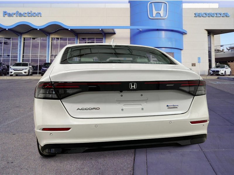 2025 Honda Accord Hybrid Touring photo 3