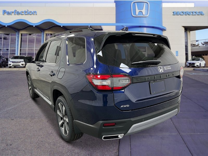 2025 Honda Pilot Touring photo 2