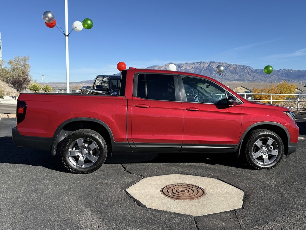 2025 Honda Ridgeline TrailSport photo 4