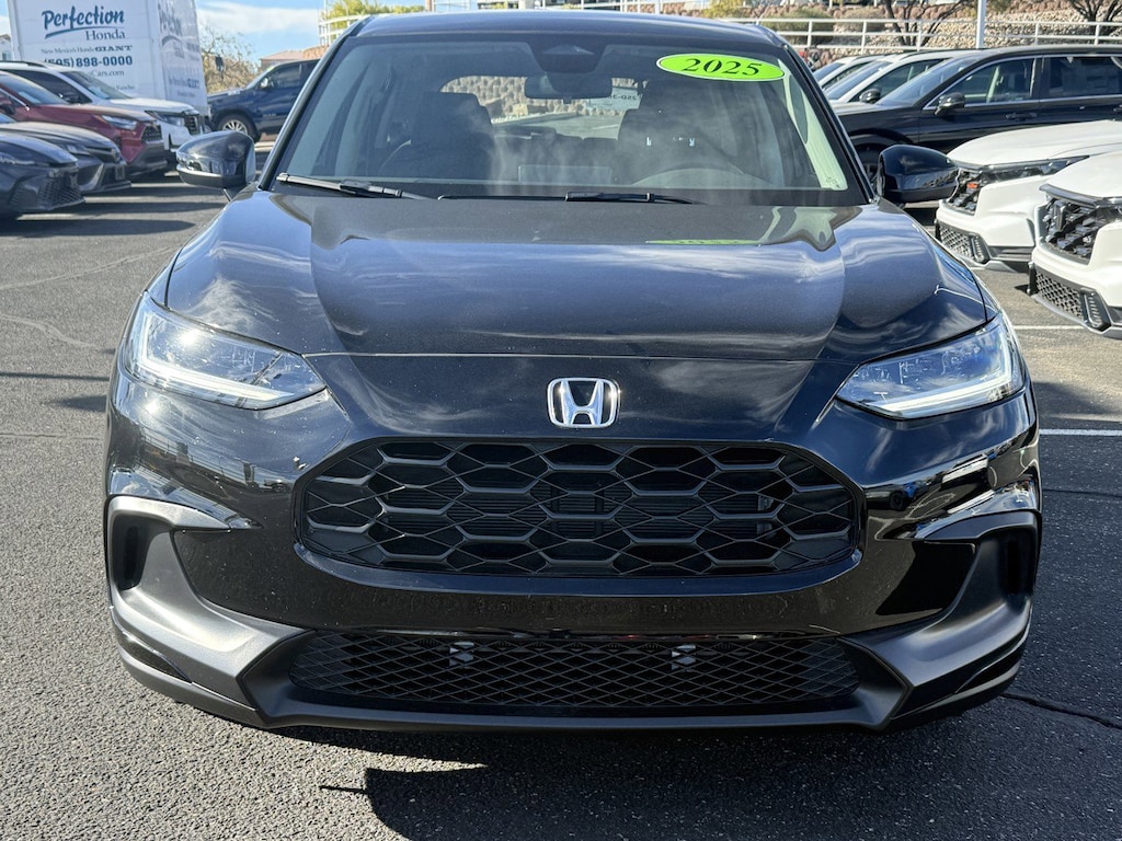 2025 Honda HR-V LX photo 3