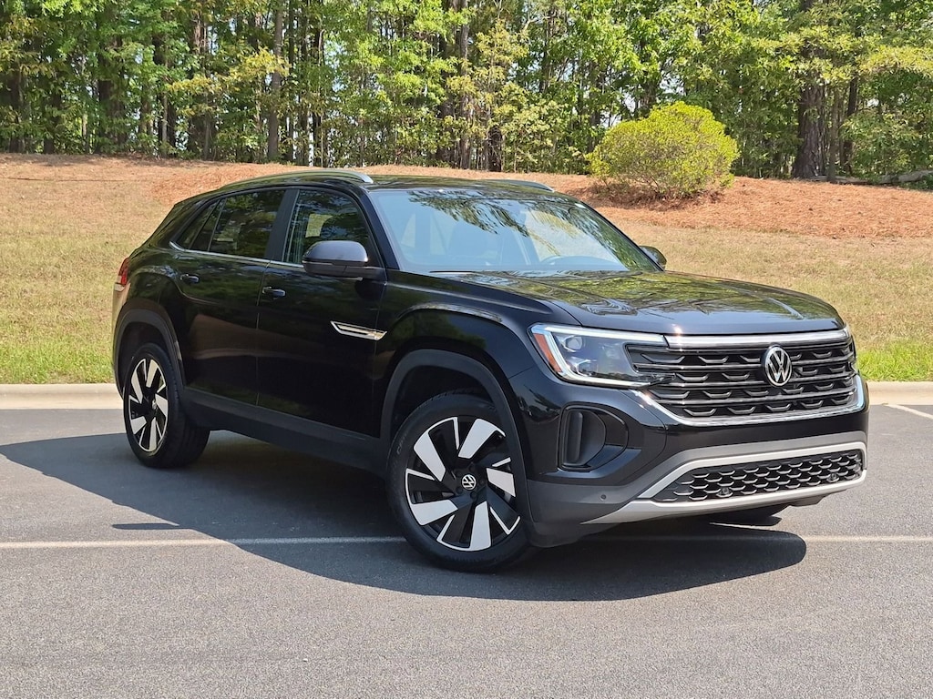 Used 2024 Volkswagen Atlas Cross Sport 2.0T SE w/Technology SUV